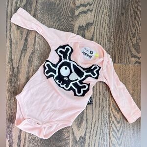 6-12 months nununu pirate skull long sleeve bodysuit pink EUC